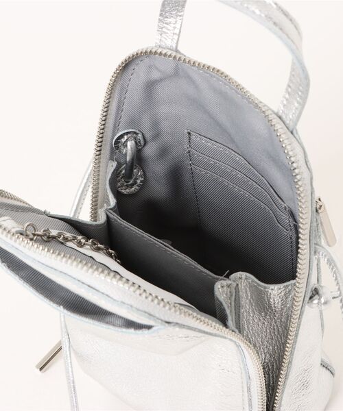 Beau're(ヴュレ)の「BEAURE New ブガッティ型 2Way ミニ ショルダー Bag(ショルダーバッグ・レディース・ネイビー/ブラウン/アイボリー/ブラック/シルバー・FREE)」の15枚目の写真
