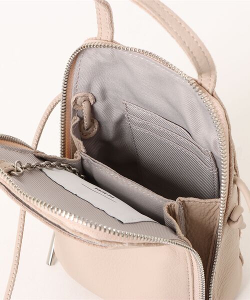 Beau're(ヴュレ)の「BEAURE New ブガッティ型 2Way ミニ ショルダー Bag(ショルダーバッグ・レディース・ネイビー/ブラウン/アイボリー/ブラック/シルバー・FREE)」の16枚目の写真