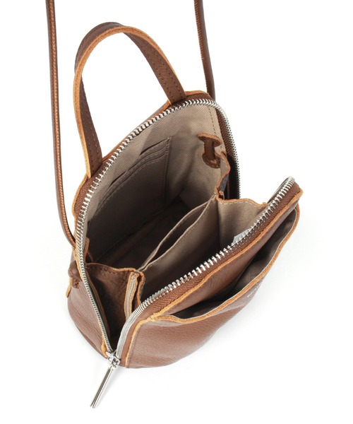 Beau're(ヴュレ)の「BEAURE New ブガッティ型 2Way ミニ ショルダー Bag(ショルダーバッグ・レディース・ネイビー/ブラウン/アイボリー/ブラック/シルバー・FREE)」の10枚目の写真