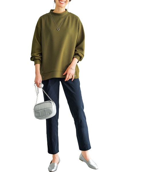 BELLUNA PLUS(ベルーナ)の「裾ボタン使いスタンドネックプルオーバー(Tシャツ/カットソー・レディース・マスタード/アイボリー/チャコール・X-LARGE/MEDIUM/LARGE)」の7枚目の写真