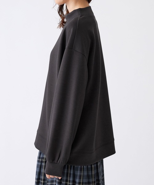 BELLUNA PLUS(ベルーナ)の「裾ボタン使いスタンドネックプルオーバー(Tシャツ/カットソー・レディース・マスタード/アイボリー/チャコール・X-LARGE/MEDIUM/LARGE)」の14枚目の写真
