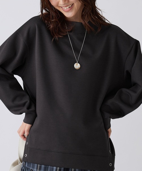 BELLUNA PLUS(ベルーナ)の「裾ボタン使いスタンドネックプルオーバー(Tシャツ/カットソー・レディース・マスタード/アイボリー/チャコール・X-LARGE/MEDIUM/LARGE)」の9枚目の写真