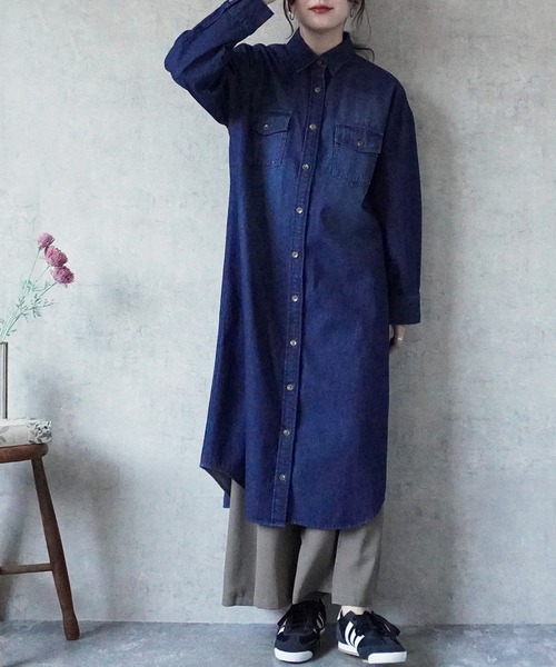 Emma（SELECT LEVERY）（エマ セレクトリベリー）の「デニムシャツワンピース（シャツワンピース・レディース・ブルー/ネイビー・MEDIUM/LARGE）」の2枚目の写真