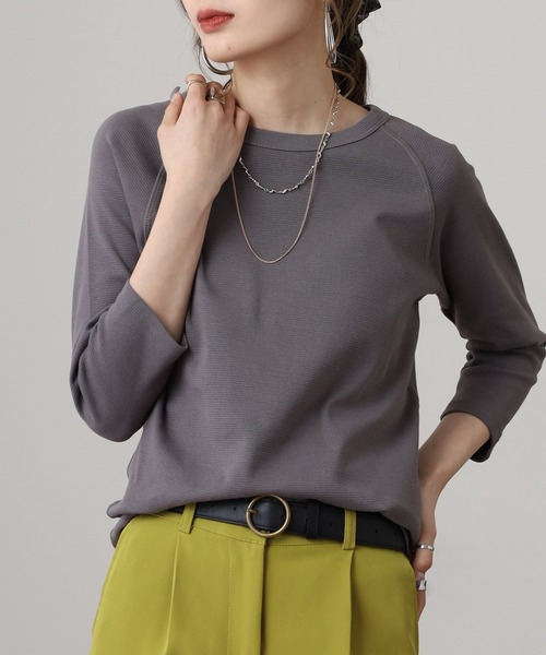 OMNES(オムネス)の「ストレッチジャガード クルーネック六分袖Tシャツ(Tシャツ/カットソー・レディース・スモークグレー/ホワイト/ベージュ系その他/ブルーグレー/グレー系その他・WOMENS M/WOMENS L/M)」の9枚目の写真