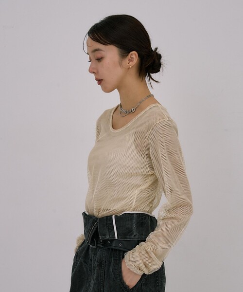 UNITED TOKYO(ユナイテッドトウキョウ)の「【残りわずか!】Lame Mesh & Tule Top|ウォッシャブル/オケージョン/レイヤード/シアートップス/ロンT/春服(Tシャツ/カットソー・レディース・アイボリー/ブラック・FREE)」の15枚目の写真
