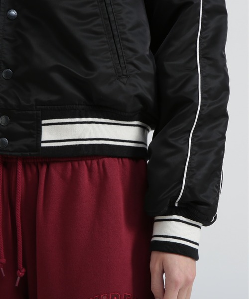 MOUSSY(マウジー)の「《AVIREX×MOUSSY》NYLON VARSITY JACKET(ブルゾン・レディース・レッド/ブラック・F)」の19枚目の写真