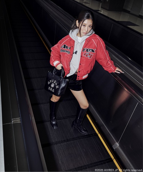 MOUSSY(マウジー)の「《AVIREX×MOUSSY》NYLON VARSITY JACKET(ブルゾン・レディース・レッド/ブラック・F)」の3枚目の写真