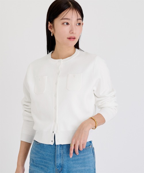 UR'S（ユアーズ）の「胸ポケットニットカーディガン（カーディガン/ボレロ・レディース・オフホワイト/ブラック/ライトブルー/チャコール/ネイビー/イエロー/グリーン/ドット/ホワイト系その他/ピンク・S/M/L）」の2枚目の写真