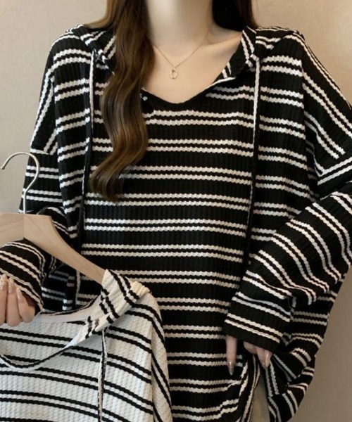 SallyLunn（サリーラン）の「フード付きボーダールーズトップス（Tシャツ/カットソー・レディース・ホワイト/ブラック・L/M）」の3枚目の写真