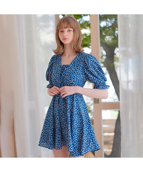 AVANDRESS(アバンドレス )の「Daisy Puff Dress BLUE(ワンピース・レディース・その他・SMALL)」の1枚目の写真