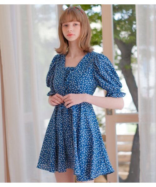 AVANDRESS(アバンドレス )の「Daisy Puff Dress BLUE(ワンピース・レディース・その他・SMALL)」の2枚目の写真