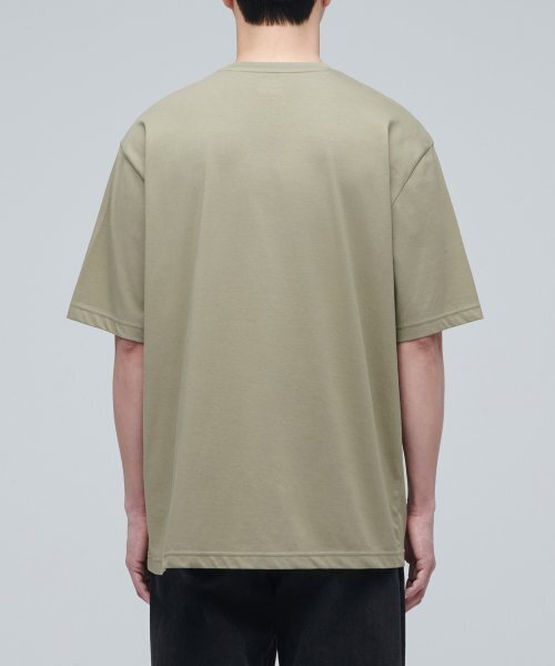 MUSINSA STANDARD（ムシンサスタンダード）の「[クールタンダード] リラックスフィットクルーネックTシャツ [ウォームサンド]（Tシャツ/カットソー・メンズ・その他・MEDIUM/LARGE/SMALL）」の3枚目の写真