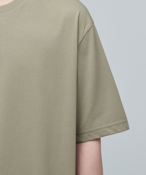 MUSINSA STANDARD（ムシンサスタンダード）の「[クールタンダード] リラックスフィットクルーネックTシャツ [ウォームサンド]（Tシャツ/カットソー・メンズ・その他・MEDIUM/LARGE/SMALL）」の6枚目の写真