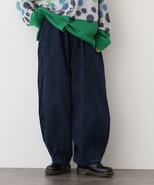 OMNES（オムネス）の「ダンプバルーンイージーパンツ（その他パンツ・レディース・カーキ/ネイビー・M）」の2枚目の写真