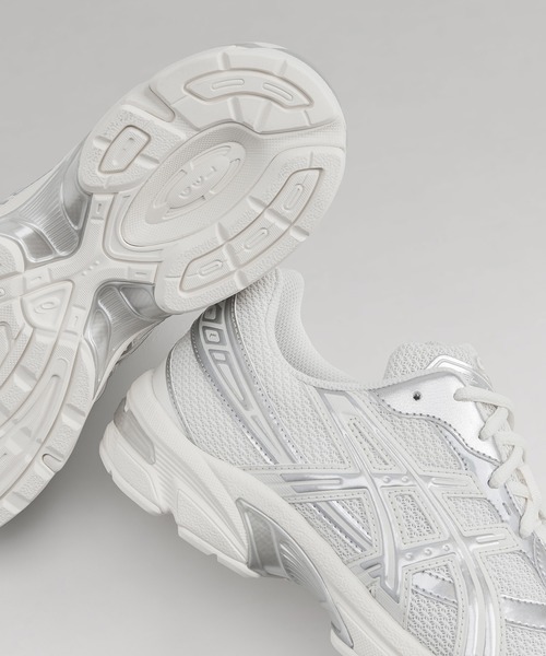ASICS(アシックス)の「GEL-1130 / ゲル1130(スニーカー・メンズ・ホワイト×シルバー・23/25/27/28/25.5/26/24.5/28.5/23.5/27.5/29/24/26.5)」の2枚目の写真