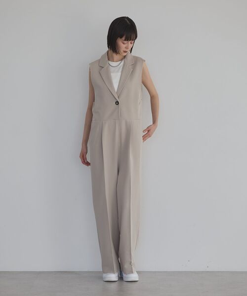 GARAGE OF GOOD CLOTHING（ガレージオブグッドクロージング）の「テーラードオールインワン（サロペット/オーバーオール・レディース・ブラック/ライトベージュ/ライトカーキ・36/38）」の2枚目の写真