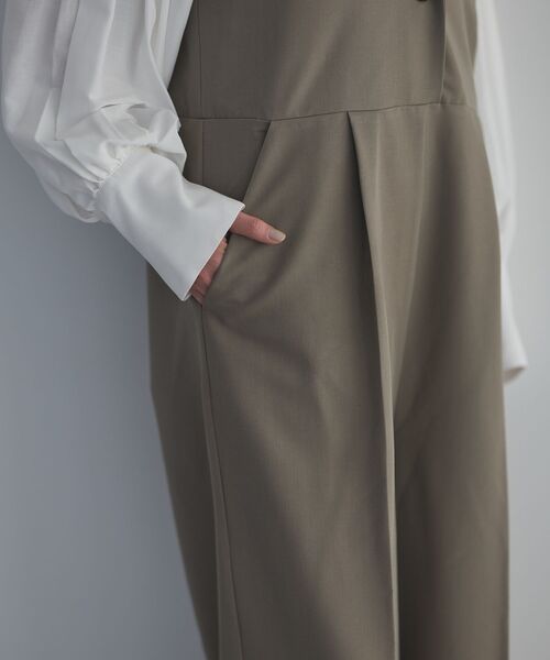 GARAGE OF GOOD CLOTHING（ガレージオブグッドクロージング）の「テーラードオールインワン（サロペット/オーバーオール・レディース・ブラック/ライトベージュ/ライトカーキ・36/38）」の8枚目の写真