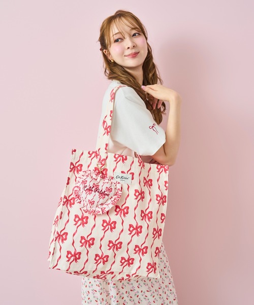 Cath Kidston(キャスキッドソン)の「スクエアトートバッグ(トートバッグ・レディース・レッド/ピンク/サックスブルー/アイボリー/ブラック/イエロー/ライトグリーン/パープル・FREE)」の8枚目の写真