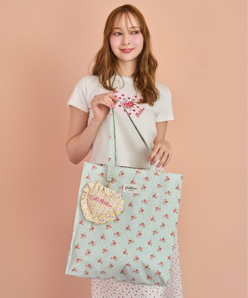Cath Kidston(キャスキッドソン)の「スクエアトートバッグ(トートバッグ・レディース・レッド/ピンク/サックスブルー/アイボリー/ブラック/イエロー/ライトグリーン/パープル・FREE)」の21枚目の写真