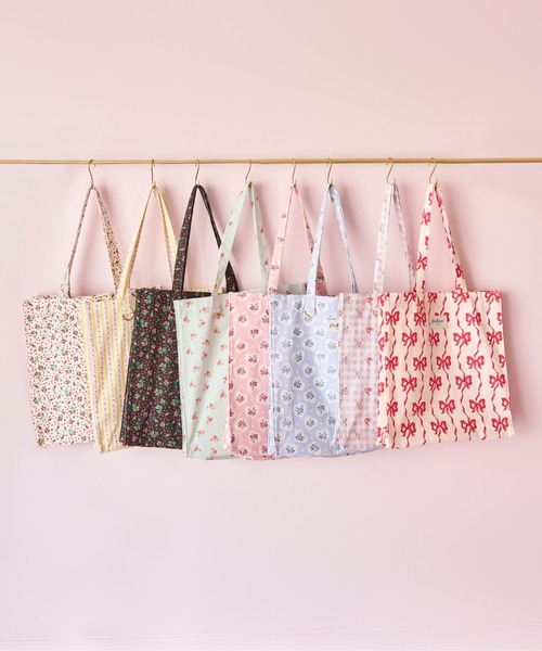 Cath Kidston(キャスキッドソン)の「スクエアトートバッグ(トートバッグ・レディース・レッド/ピンク/サックスブルー/アイボリー/ブラック/イエロー/ライトグリーン/パープル・FREE)」の9枚目の写真