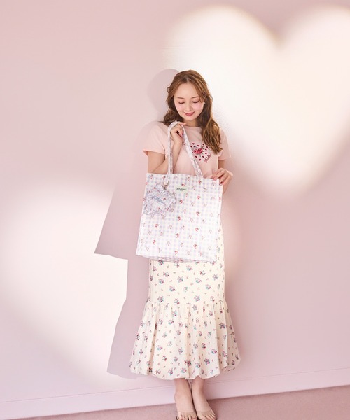 Cath Kidston（キャスキッドソン）の「【大容量A4サイズ対応】【8色展開】スクエアトートバッグ（トートバッグ・レディース・イエロー/パープル/レッド/ピンク/ライトグリーン/サックスブルー/アイボリー/ブラック・FREE）」の11枚目の写真