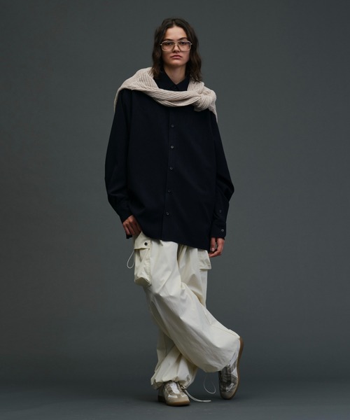 soerte(ソエルテ)の「Loose Nuance Stripe L/S Shirt /ルーズニュアンスストライプロングスリーブシャツ(シャツ/ブラウス・メンズ・ブルー/イエロー/グリーン/ネイビー/ブラック/ブラウン/ホワイト・3/2/1)」の14枚目の写真