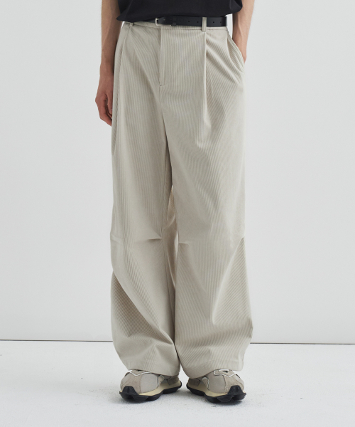 DRAW FIT(ドローフィット)の「エッセンシャルワイドワンタッチコーデュロイパンツ【IVORY】(その他パンツ・メンズ・その他・MEDIUM/LARGE/X-LARGE)」の1枚目の写真