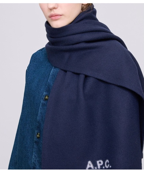 A.P.C.（アーペーセー）の「ECHARPE WILLIAM（マフラー・レディース・ネイビー/レッド・ONESIZE）」の3枚目の写真