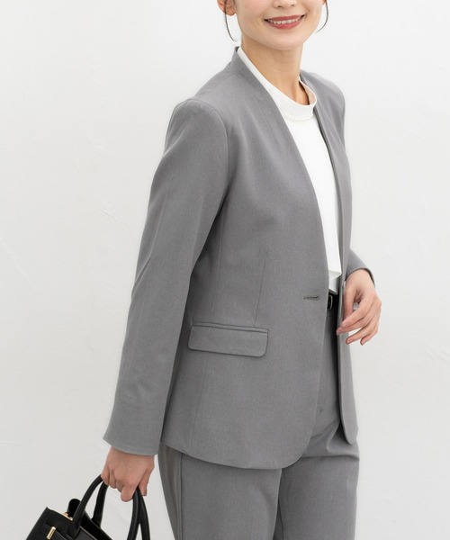 Honeys（ハニーズ）の「【ストレッチ・ウォッシャブル・イージーケア】カラーレスジャケット（ノーカラージャケット・レディース・ライトグレー系2/ダークベージュ/ネイビー/ライトグレー系1/ブラック・3L/L/LL/M/S）」の22枚目の写真