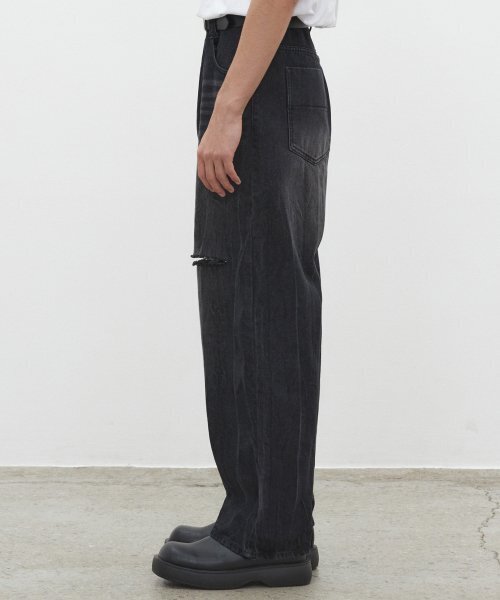 DECET(デケト)の「Mid Rise Wide Jeans DCPT027DMCRBlack(デニムパンツ・レディース・その他・26/32/34/28/30)」の2枚目の写真