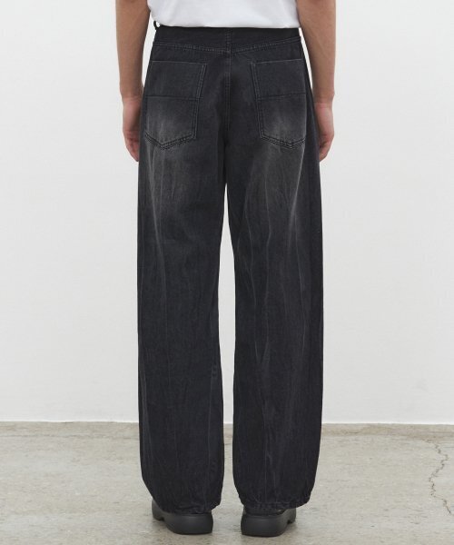 DECET(デケト)の「Mid Rise Wide Jeans DCPT027DMCRBlack(デニムパンツ・レディース・その他・26/32/34/28/30)」の3枚目の写真