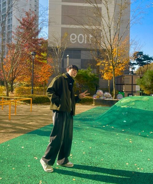 BEGIN202（ビギン202）の「ワンタックワイドスラックスデニムパンツ[ウォッシュドブラック]（デニムパンツ・メンズ・その他・1/2/3）」の6枚目の写真
