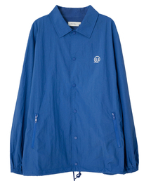 MAYOL（マイヨール）の「レタリングプリントコーチジャケット_ブルー（ナイロンジャケット）」