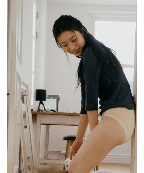 SOOPUI(スープイ)の「Fluffy organic cotton boatneck tee in Navy(Tシャツ/カットソー・レディース・その他・SMALL/MEDIUM)」の4枚目の写真