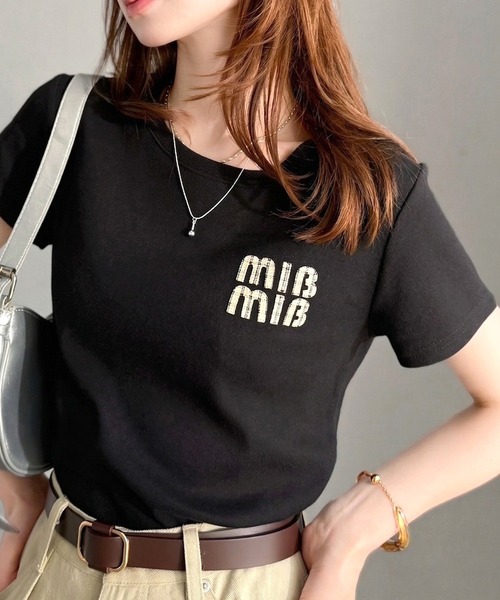 mily bilet（ミウィビレット）の「【mily bilet】スタイルよく、着心地いい。絶対使えるシンプルT♪ワッペンコンパクトTシャツ（半袖）（Tシャツ/カットソー・レディース・オートミール/ホワイト×ネイビー/ブラック×ベージュ/ホワイト×ブルー/ホワイト×レッド・LARGE/MEDIUM/SMALL/X-LARGE）」の4枚目の写真