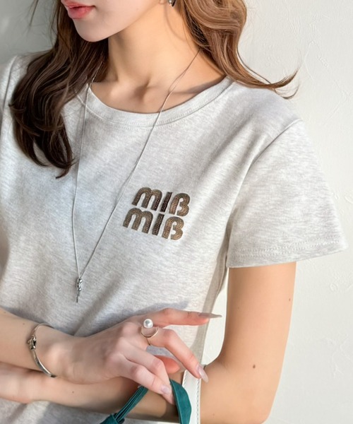 mily bilet（ミウィビレット）の「【mily bilet】スタイルよく、着心地いい。絶対使えるシンプルT♪ワッペンコンパクトTシャツ（半袖）（Tシャツ/カットソー・レディース・オートミール/ホワイト×ネイビー/ブラック×ベージュ/ホワイト×ブルー/ホワイト×レッド・LARGE/MEDIUM/SMALL/X-LARGE）」の16枚目の写真