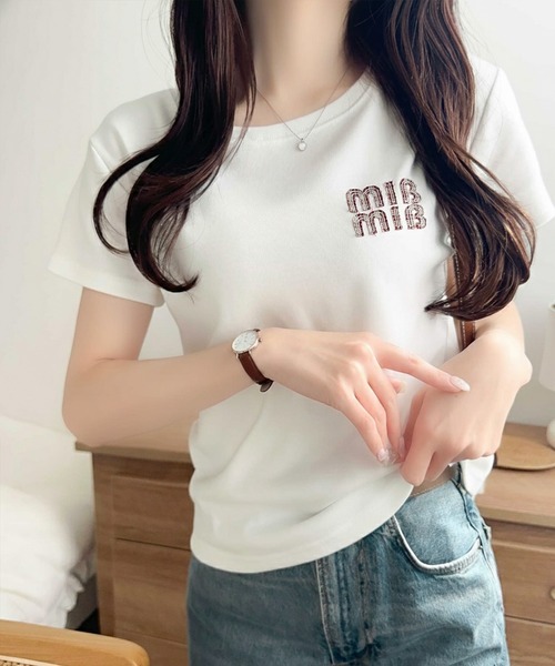 mily bilet（ミウィビレット）の「【mily bilet】スタイルよく、着心地いい。絶対使えるシンプルT♪ワッペンコンパクトTシャツ（半袖）（Tシャツ/カットソー・レディース・オートミール/ホワイト×ネイビー/ブラック×ベージュ/ホワイト×ブルー/ホワイト×レッド・LARGE/MEDIUM/SMALL/X-LARGE）」の9枚目の写真
