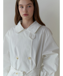 Magnet trench coat (white)