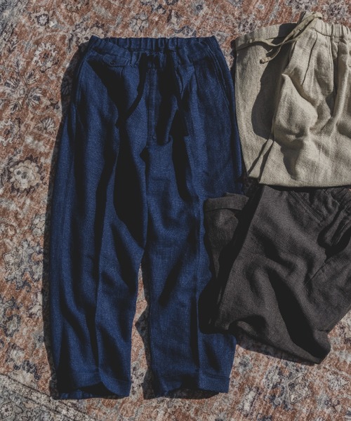 BEAMS PLUS(ビームスプラス)の「2 Pleats Relax Trousers COTTON Linen(その他パンツ・メンズ・グレー/オフホワイト/ネイビー・X-LARGE/LARGE/MEDIUM/SMALL)」の3枚目の写真