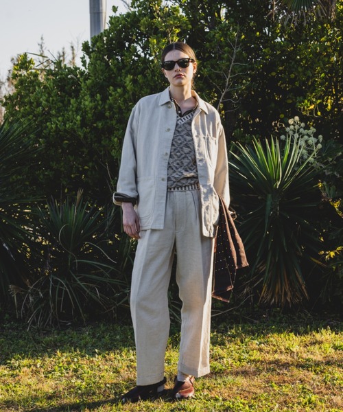 BEAMS PLUS(ビームスプラス)の「2 Pleats Relax Trousers COTTON Linen(その他パンツ・メンズ・グレー/オフホワイト/ネイビー・X-LARGE/LARGE/MEDIUM/SMALL)」の4枚目の写真