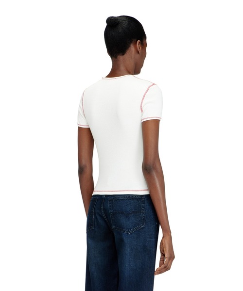 DIESEL(ディーゼル)の「ウィメンズ Tシャツ SV-T-ELE-CHER(Tシャツ/カットソー・レディース・ホワイト系その他/ブラック系その他・LARGE/SMALL/MEDIUM)」の3枚目の写真