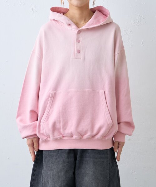 CIAOPANIC TYPY(チャオパニックティピー)の「【UNISEX】スプレー加工ヘンリースナップフーディー(パーカー・レディース・ブラック/ピンク/ベージュ・MEDIUM/LARGE)」の13枚目の写真