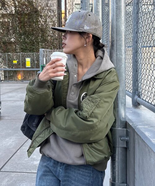 CIAOPANIC TYPY(チャオパニックティピー)の「【UNISEX】スプレー加工ヘンリースナップフーディー(パーカー・レディース・ブラック/ピンク/ベージュ・MEDIUM/LARGE)」の21枚目の写真