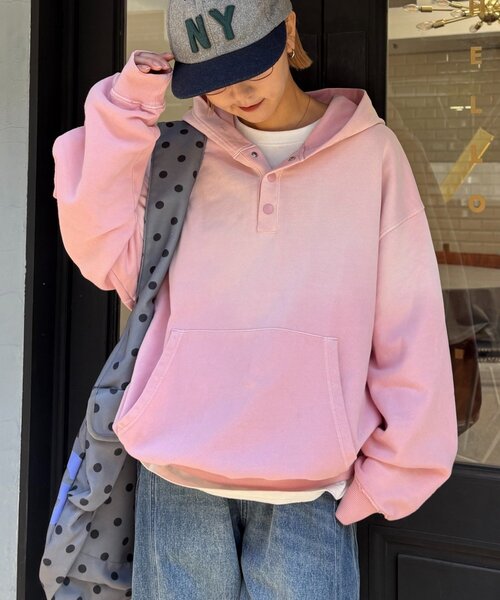 CIAOPANIC TYPY(チャオパニックティピー)の「【UNISEX】スプレー加工ヘンリースナップフーディー(パーカー・レディース・ブラック/ピンク/ベージュ・MEDIUM/LARGE)」の15枚目の写真