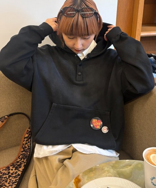 CIAOPANIC TYPY(チャオパニックティピー)の「【UNISEX】スプレー加工ヘンリースナップフーディー(パーカー・レディース・ブラック/ピンク/ベージュ・MEDIUM/LARGE)」の12枚目の写真