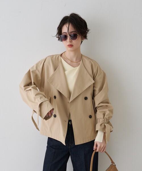 EMMA　ROUGE VIF（エマルージュヴィフ）の「【撥水・防花粉加工】【一部店舗限定】キャンディスリーブショートトレンチコート/春服/春アウター/通勤/ショート丈/フェミニン/モード/手洗い可能/雨の日（トレンチコート・レディース・ベージュ/グレイッシュブルー・フリー）」の19枚目の写真