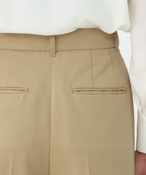 BALLSEY(ボールジィ)の「コットンライクサテン 2タックワイドパンツ(その他パンツ・レディース・オフホワイト/ベージュ・36/34/32)」の7枚目の写真