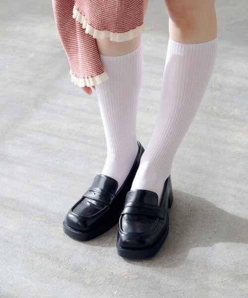 Kastane(カスタネ)の「ヒールローファー(ローファー・レディース・ブラック/サンドベージュ・38/37/36)」の4枚目の写真