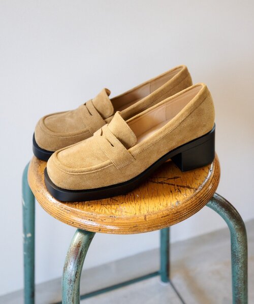 Kastane(カスタネ)の「ヒールローファー(ローファー・レディース・ブラック/サンドベージュ・38/37/36)」の10枚目の写真