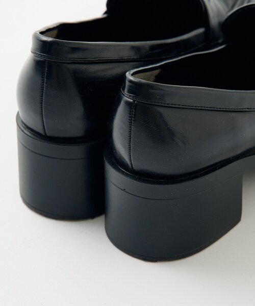 Kastane(カスタネ)の「ヒールローファー(ローファー・レディース・ブラック/サンドベージュ・38/37/36)」の19枚目の写真